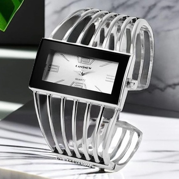 🆕 Cuff Bangle Watch - Picture 1 of 3